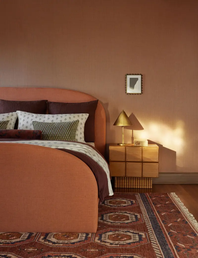 Bescond Sleek Platform Bed Frame 1