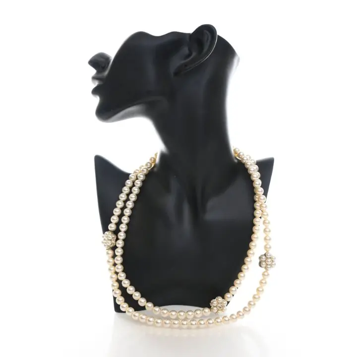 Chanel Cc Cluster Pearl Necklace 1