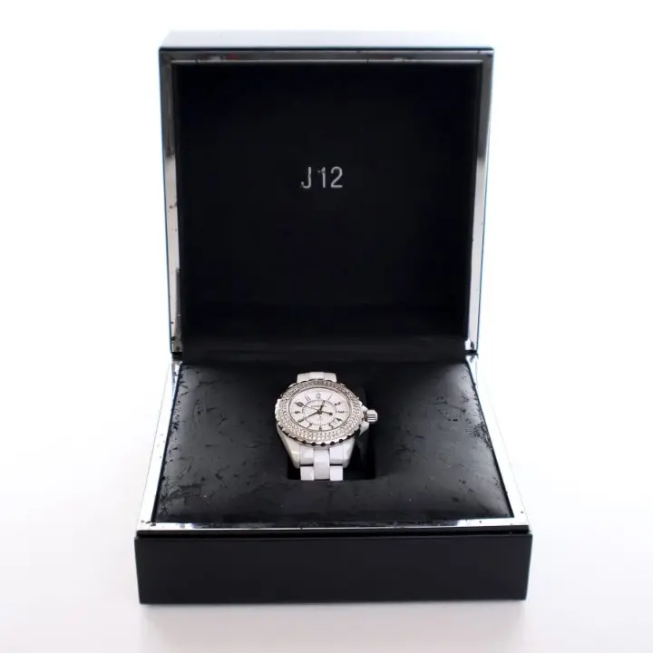 Chanel J12 Ceramic Watch – 33Mm Unisex Timepiece 1