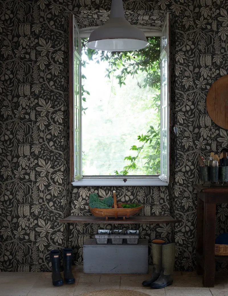 Fig Garden Botanical Wallpaper – Scalamandre Luxury Design 1