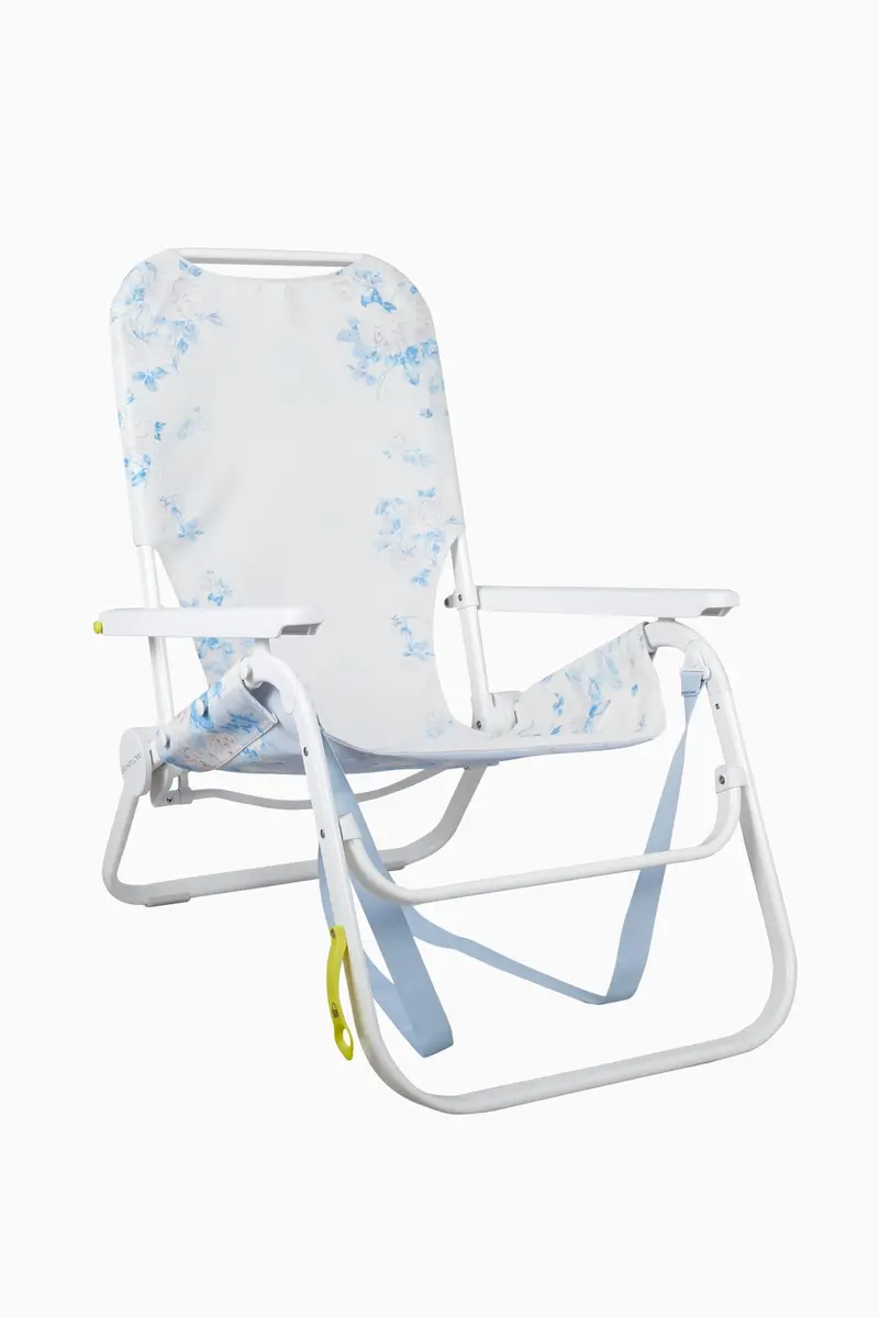 Loveshackfancy × Sunflow Everblooming Rosette Beach Chair 1