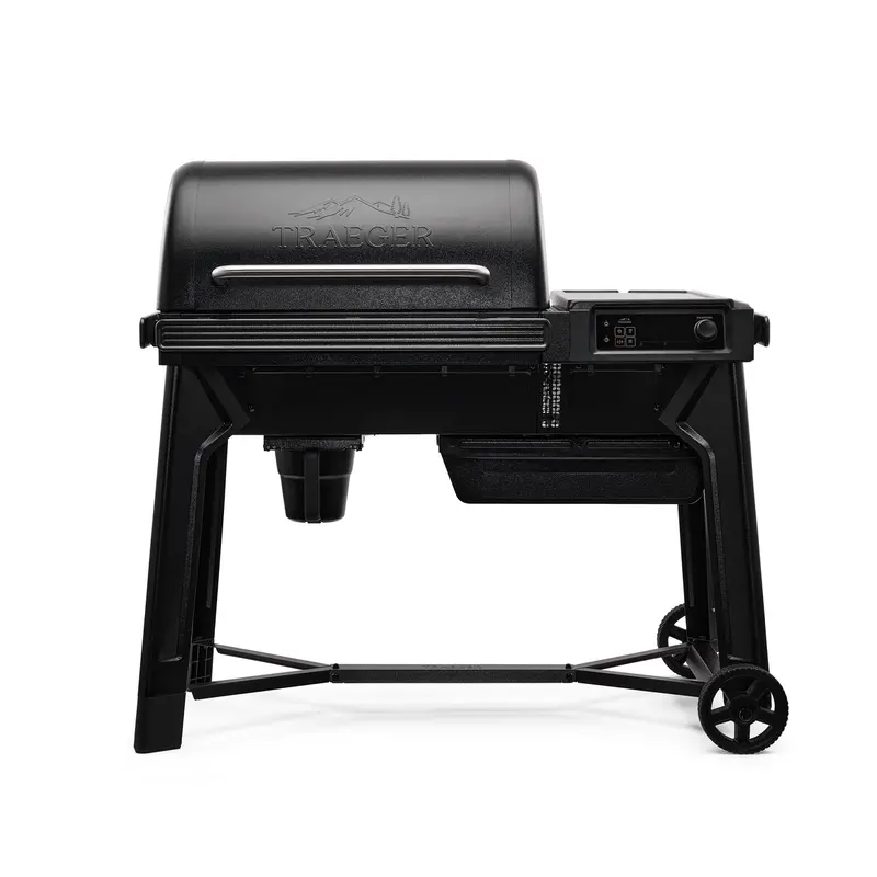 Traeger Woodridge Compact Pellet Grill 1