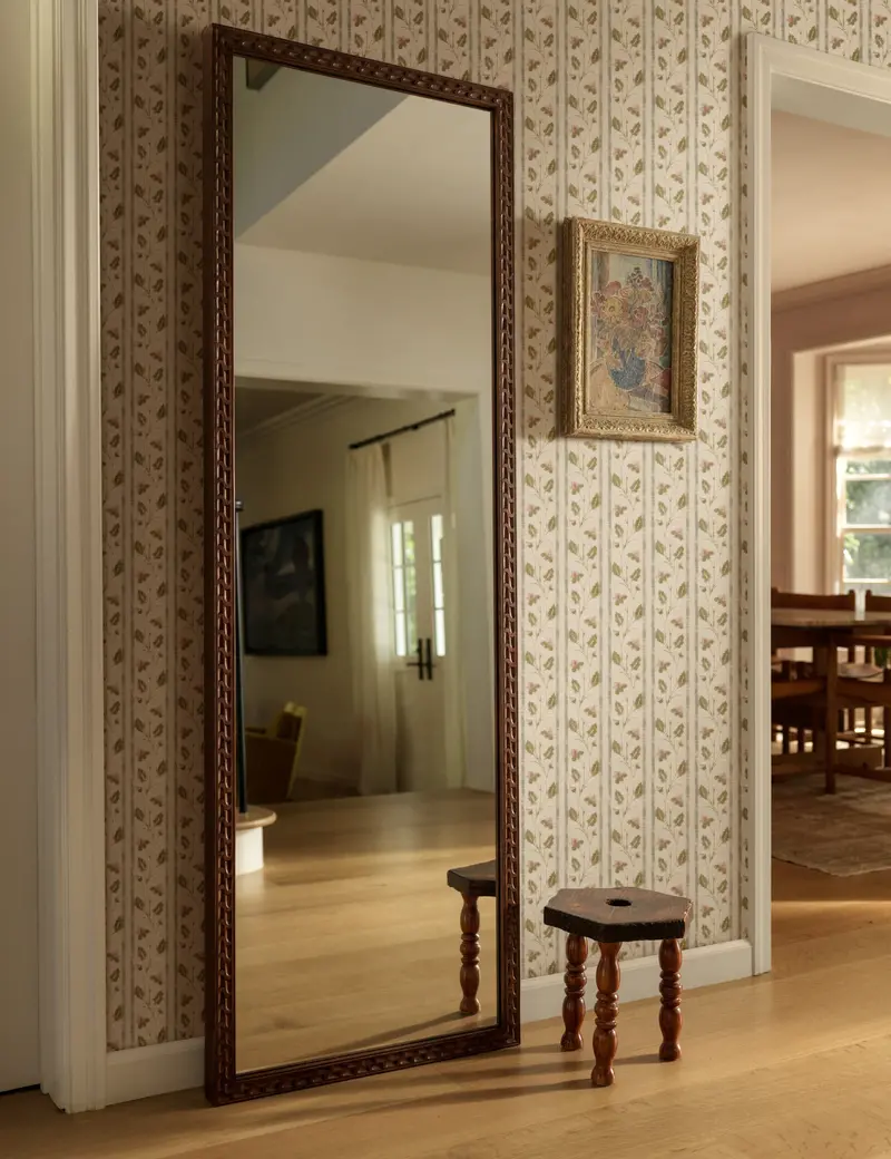 Witt Freestanding Floor Mirror – Heidi Caillier Styling Essential 1
